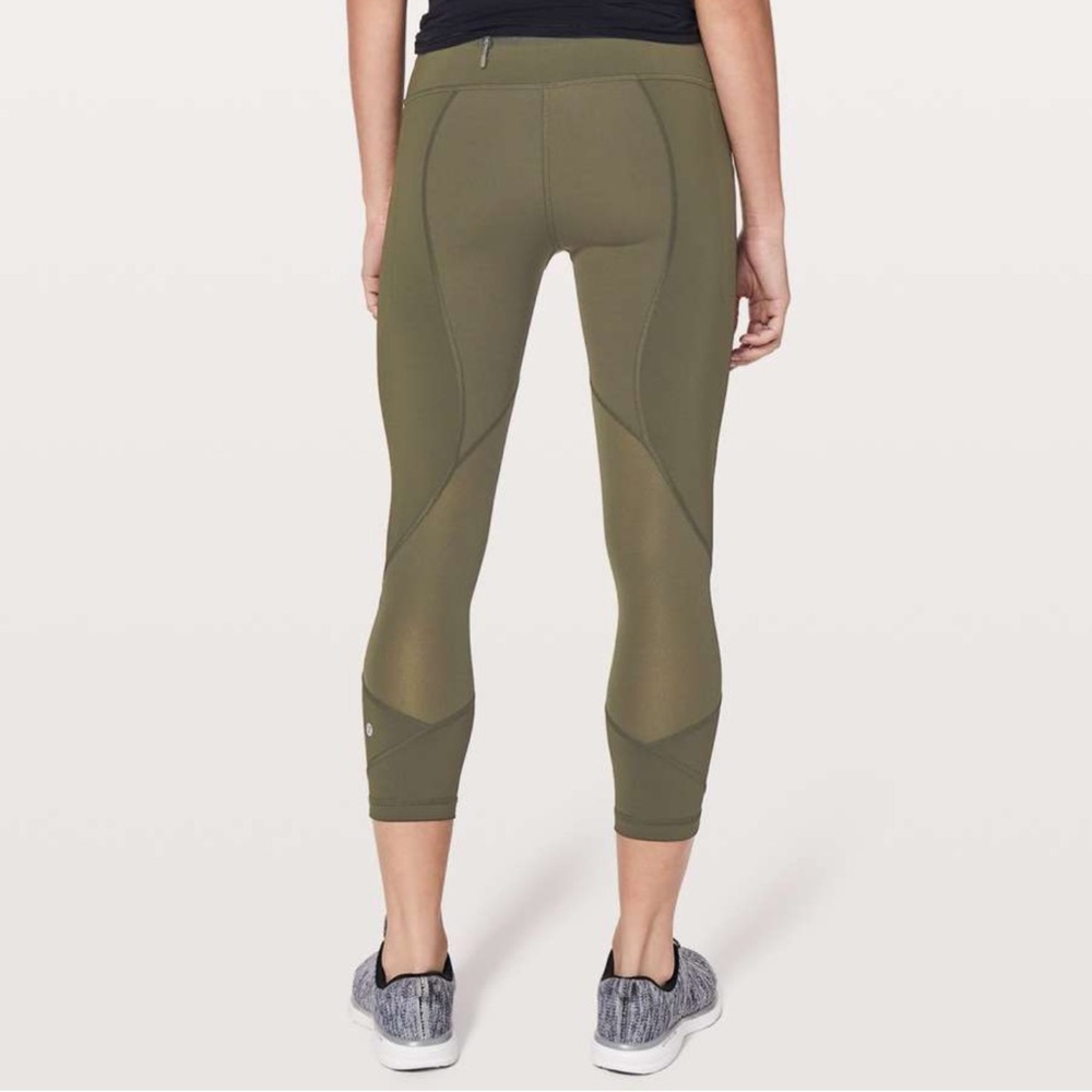 Lululemon Pace Rival Crop Athletic Leggings 22" Dark Olive Size 8